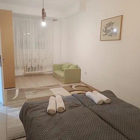 Stan Na Dan - Lara Daire Pale